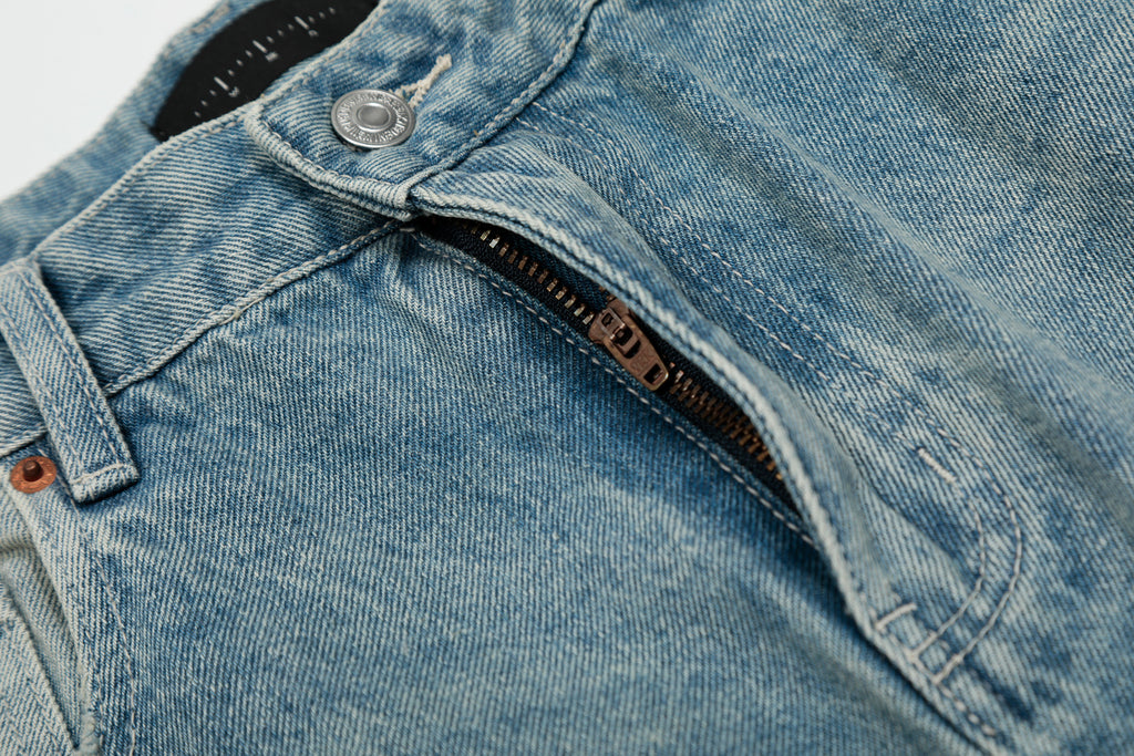 DONOTLOGO Urban Heritage Collection | Unisex Oversized Cropped Denim | Retro Aesthetic High-Rise Wide-Leg Bottoms with Authentic Fade Detail