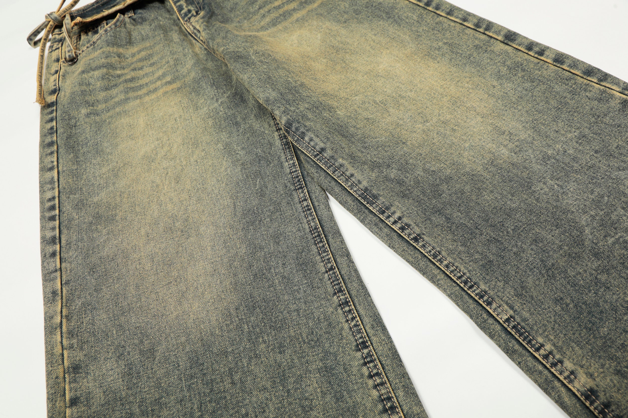 DONOTLOGO Unisex Vintage Washed Wide-Leg Jeans | Mud-Dyed Look, Distressed Detail | High-Waist Loose Fit Streetwear