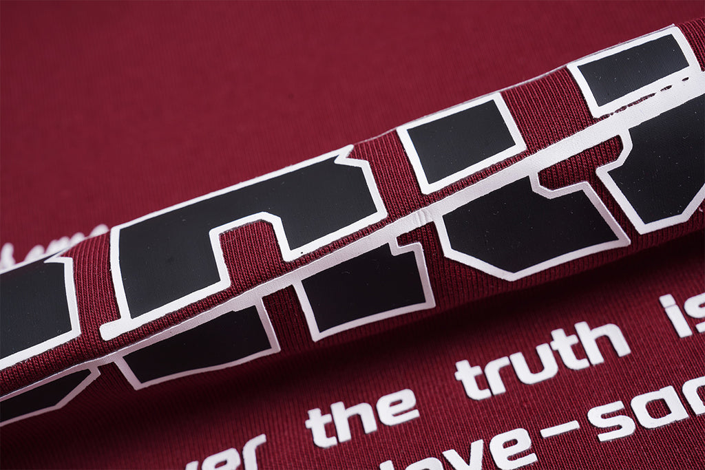 Unisex Street-Style Cracked Letter Graphic T-Shirt