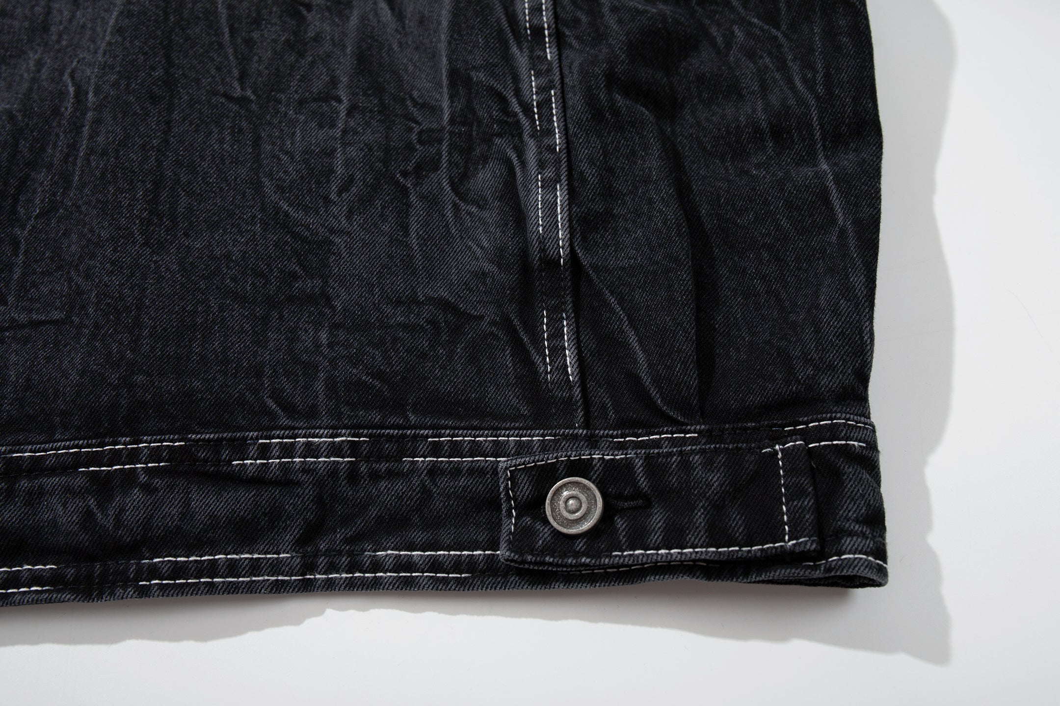 DONOTLOGO Deconstructed Black Denim Jacket - Raw Edge Acid Wash Oversized Jean Jacket - Unisex Grunge Aesthetic Vintage Streetwear
