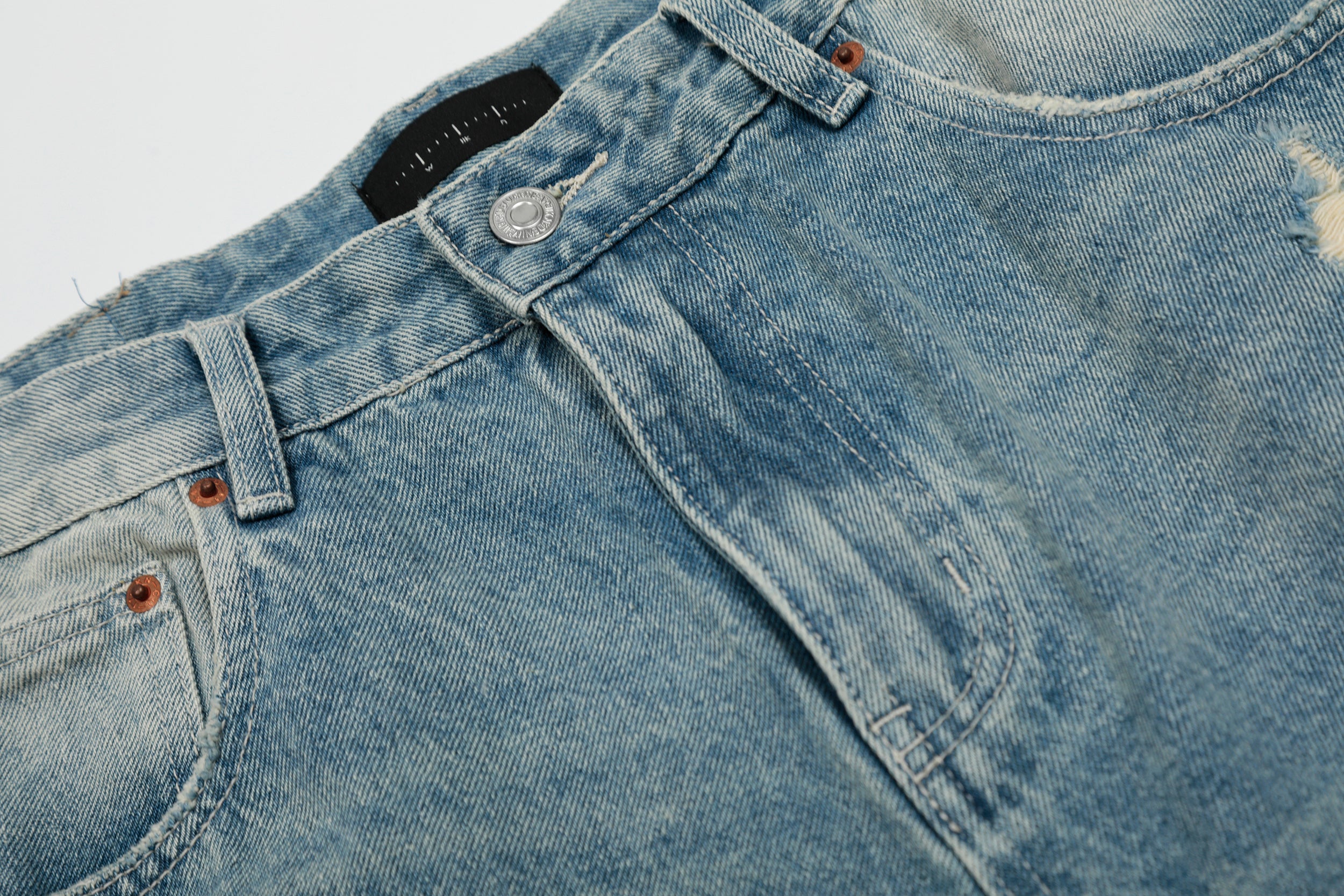 DONOTLOGO Urban Heritage Collection | Unisex Oversized Cropped Denim | Retro Aesthetic High-Rise Wide-Leg Bottoms with Authentic Fade Detail