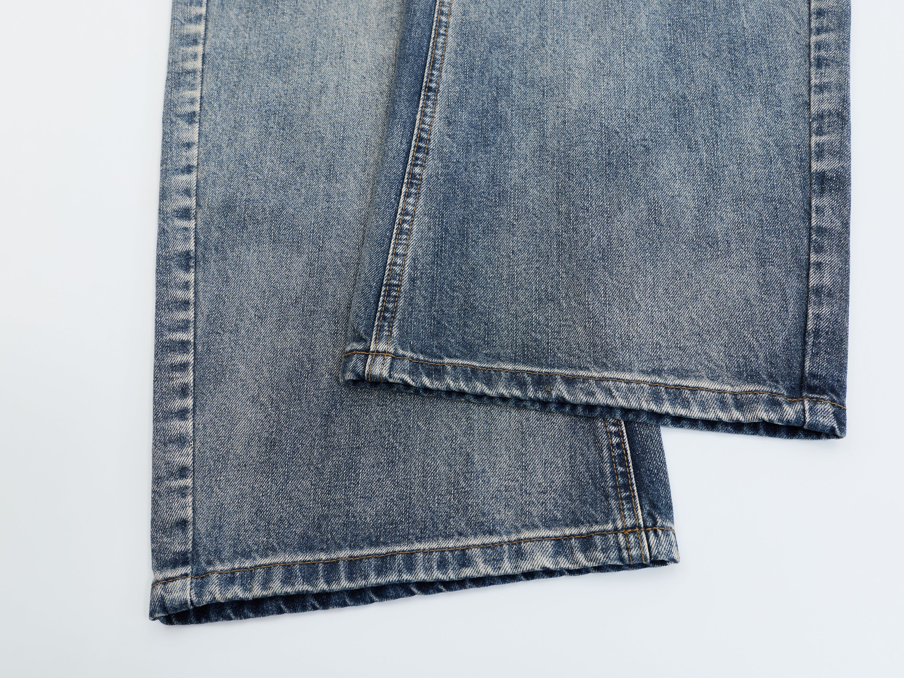 DONOTLOGO Oversized Vintage Washed Denim Jeans - Unisex Baggy Trousers with Distressed Fade - Edgy Streetwear Bottom with Wide Leg Silhouette & Raw Hem