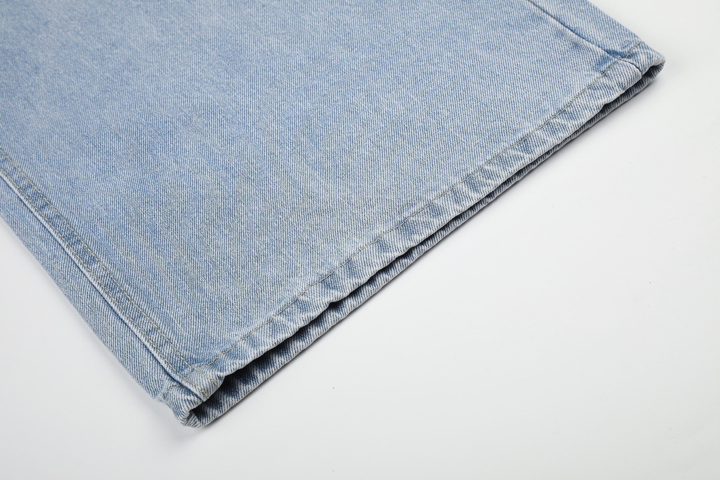 DONOTLOGO Urban Edge Collection | Unisex Relaxed Fit Denim Jeans | Bold Rivet Pocket Detail & Vintage Wash Finish with Classic Cotton Denim Fabric