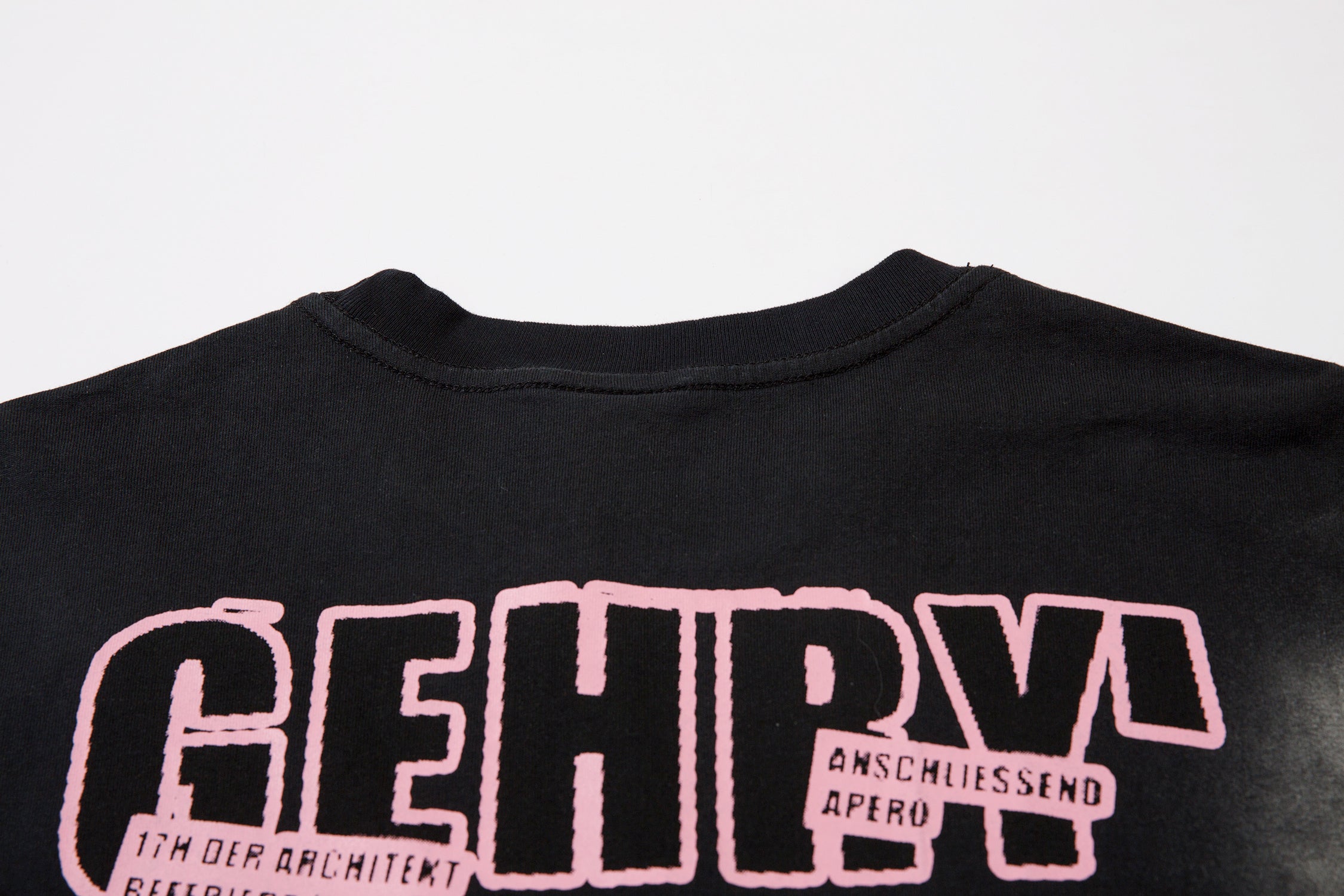 DONOTLOGO Bold Pink & Black Gradient Graphic Tee | Unisex Y2K Oversized Streetwear Top | Retro Anime Style Summer Shirt