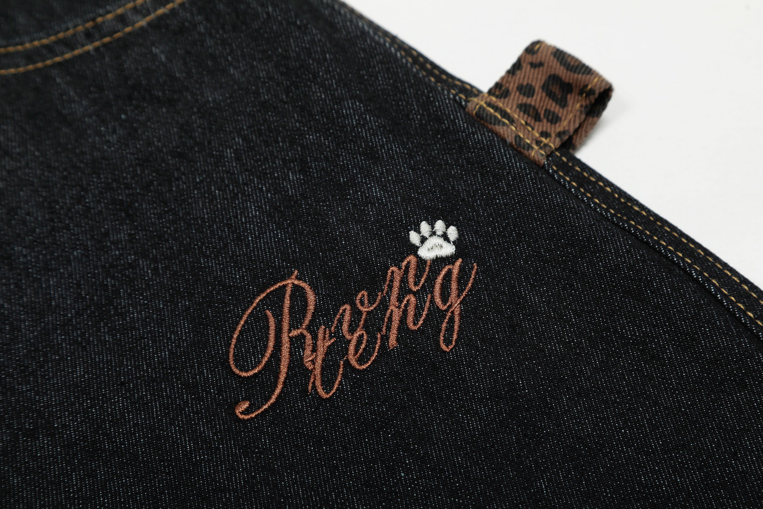 Unisex Vintage Leopard Applique Denim Jeans