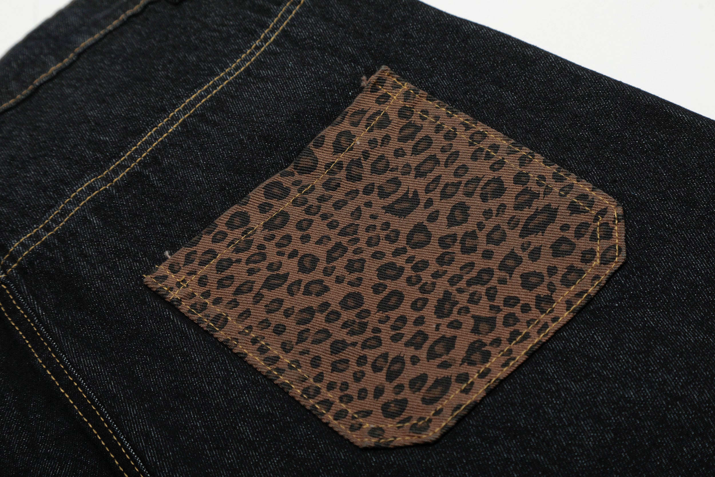 Unisex Vintage Leopard Applique Denim Jeans