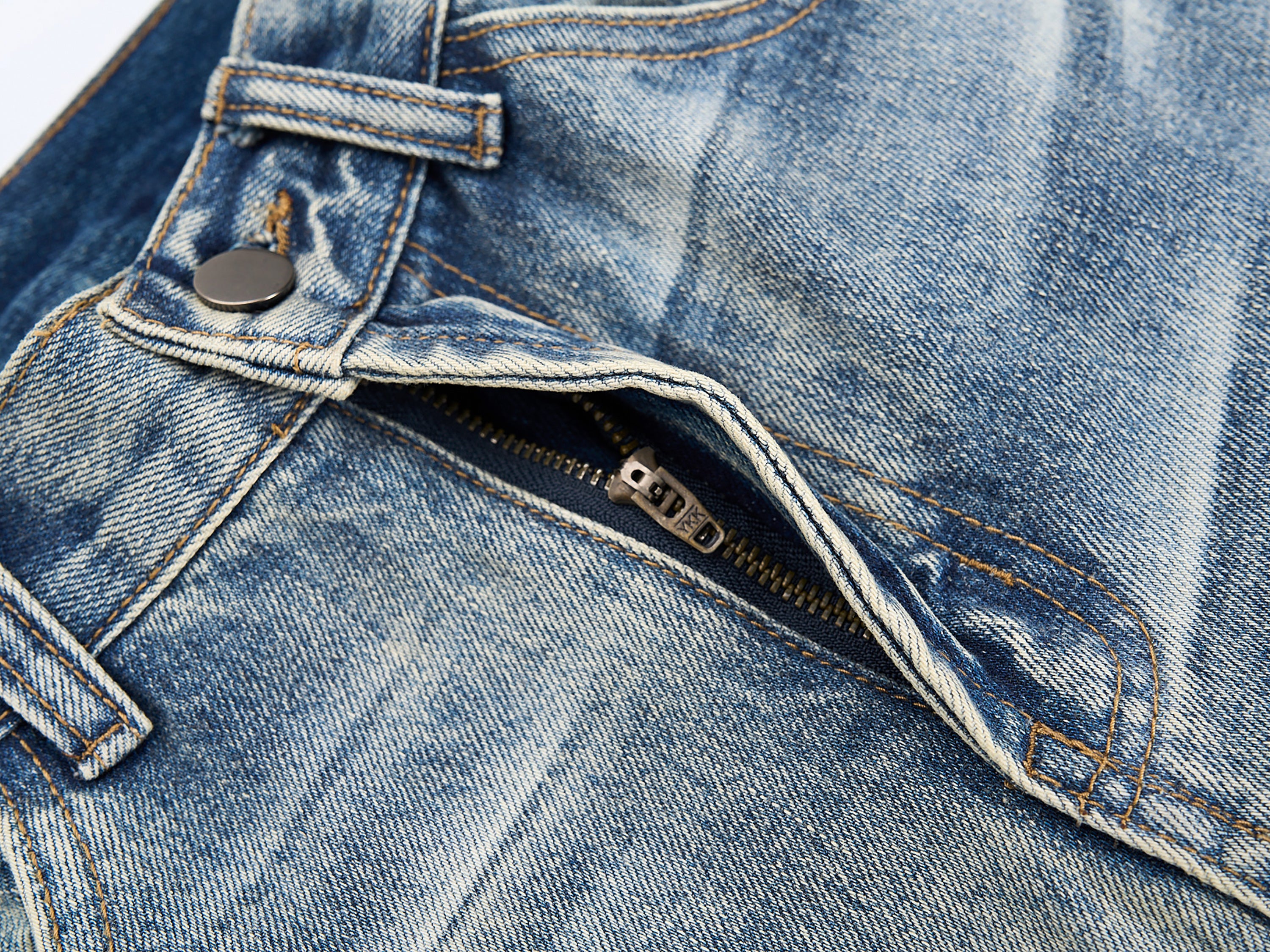 DONOTLOGO Oversized Light Wash Denim Jeans - Unisex Baggy Trousers with Distressed Whisker Effect - Edgy Streetwear Bottom with Wide Leg Silhouette & Raw Hem
