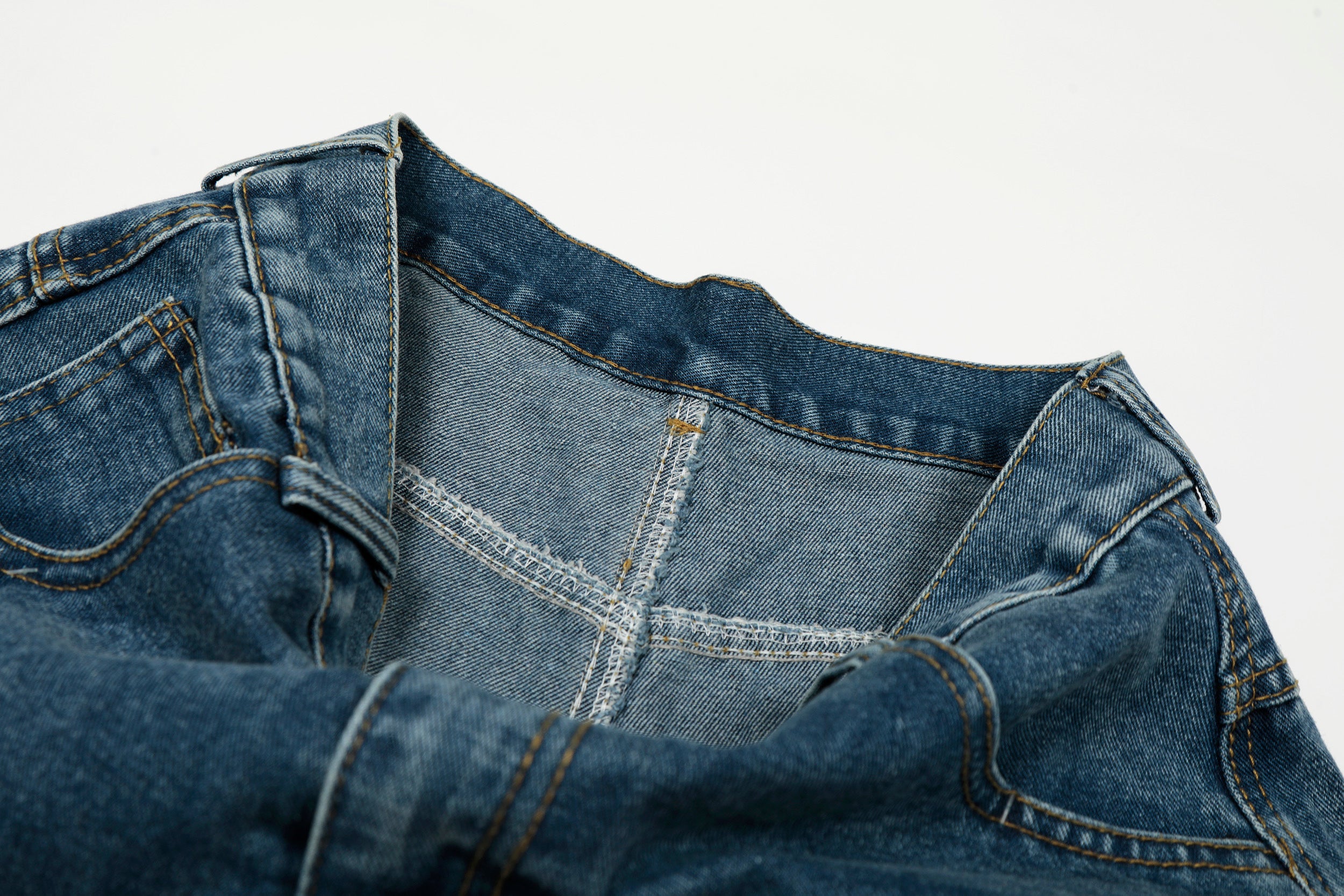 DONOTLOGO ：Urban Streetwear Collection | Unisex Relaxed Silhouette Jeans | Bold Plaid & Number Motif & Soft Denim Fabric