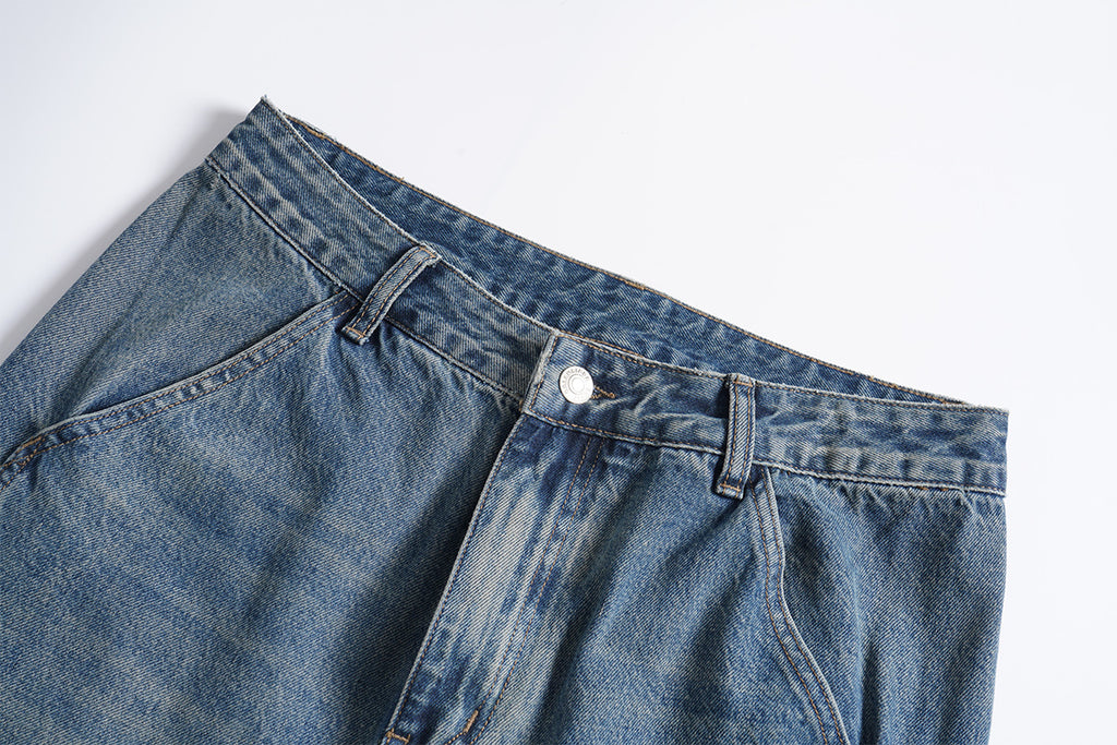 Vintage Washed Zippered Jeans