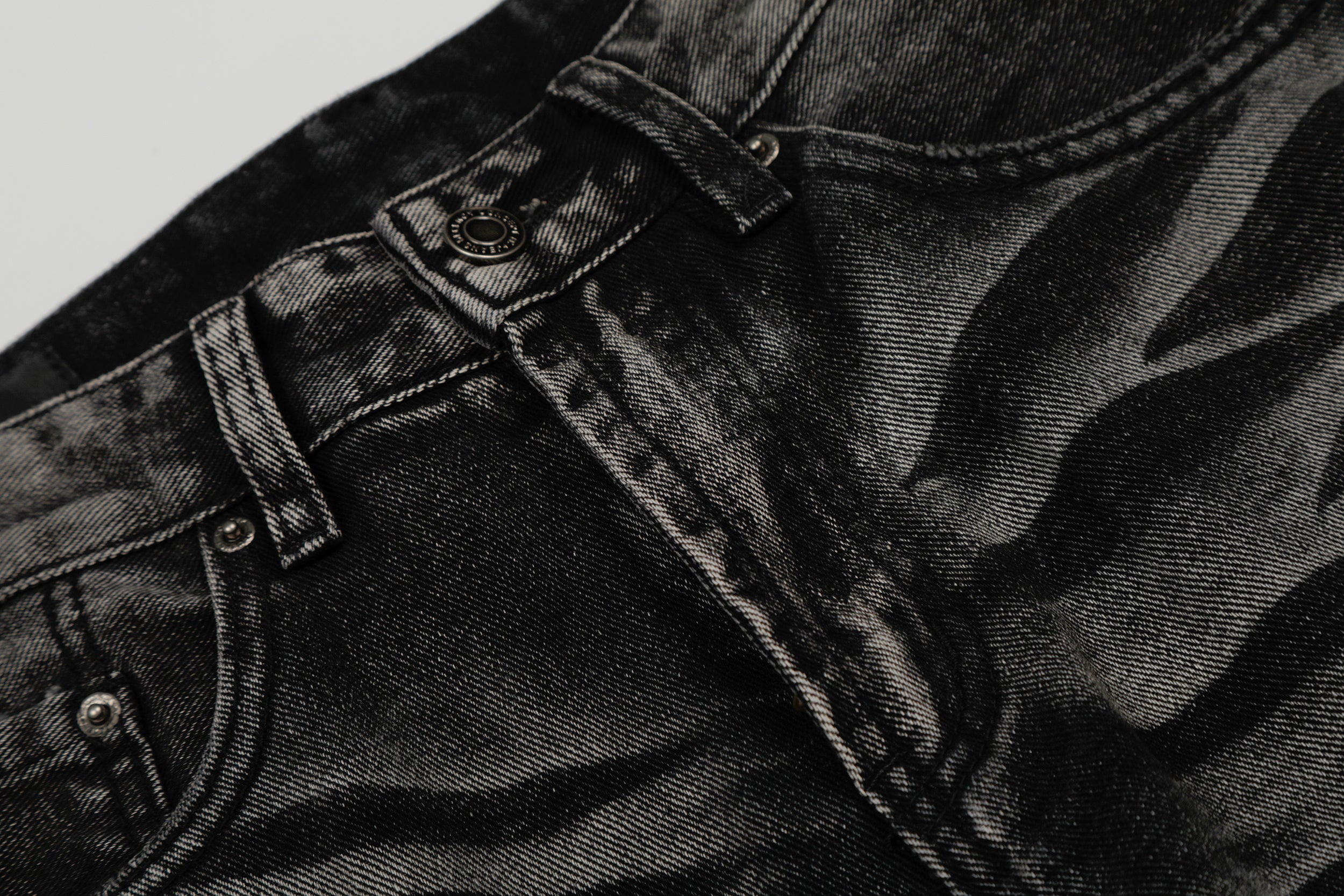 DONOTLOGO Urban Heritage Collection | Unisex Oversized Cat Whisker Denim | Retro Aesthetic High-Rise Wide-Leg Bottoms with Authentic Fade Detail