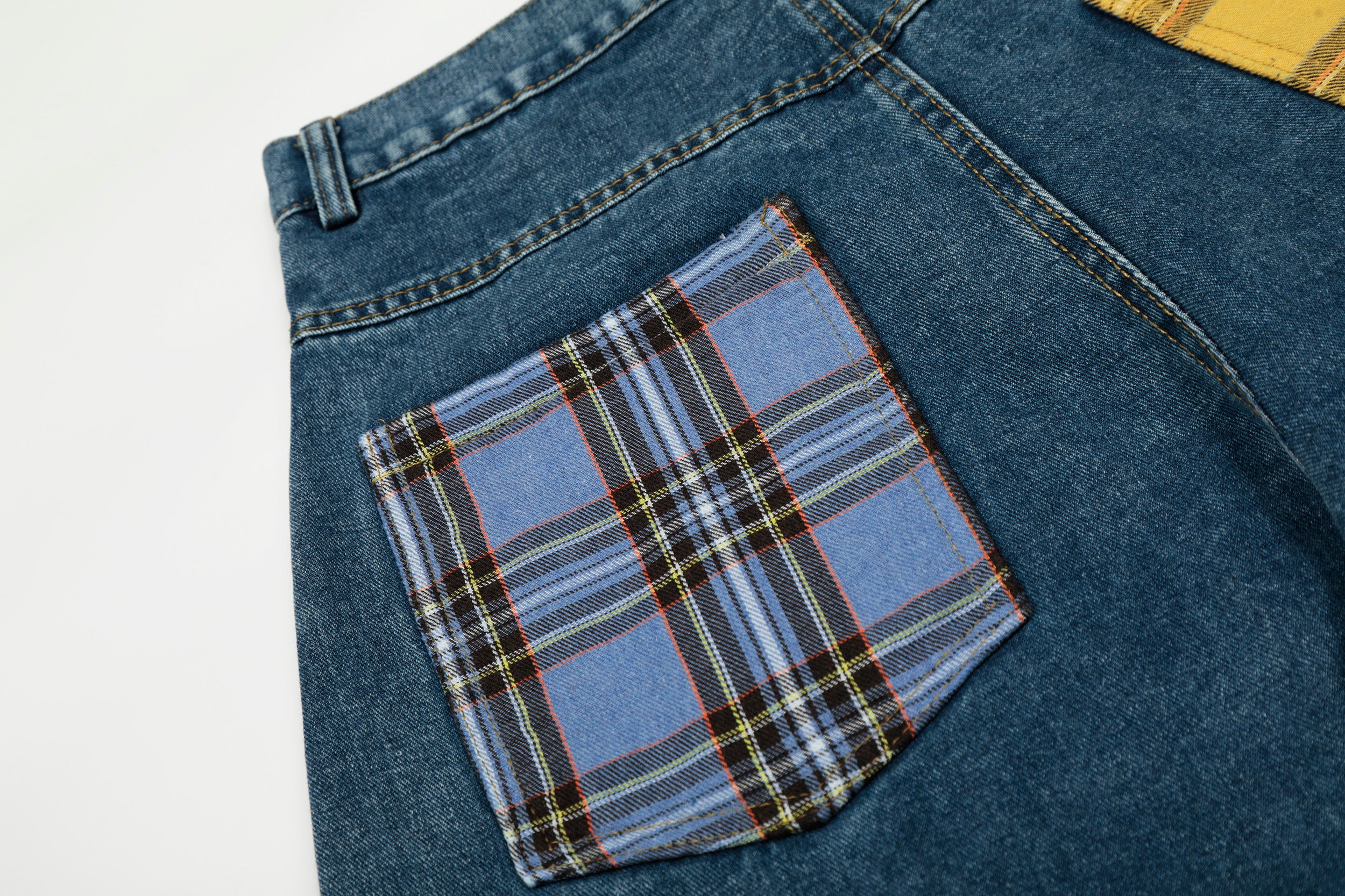 DONOTLOGO ：Urban Streetwear Collection | Unisex Relaxed Silhouette Jeans | Bold Plaid & Number Motif & Soft Denim Fabric