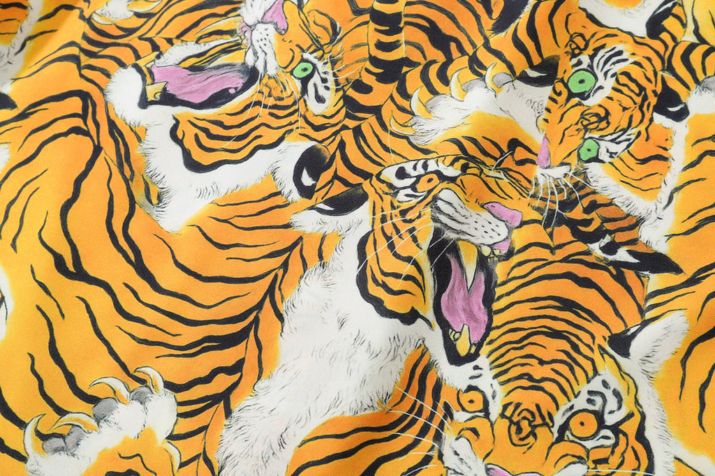 DONOTLOGO Roaring Tiger Head Cuban Collar Shirt | Vintage Style | All-Over Tiger Print | Relaxed Fit, Slimming