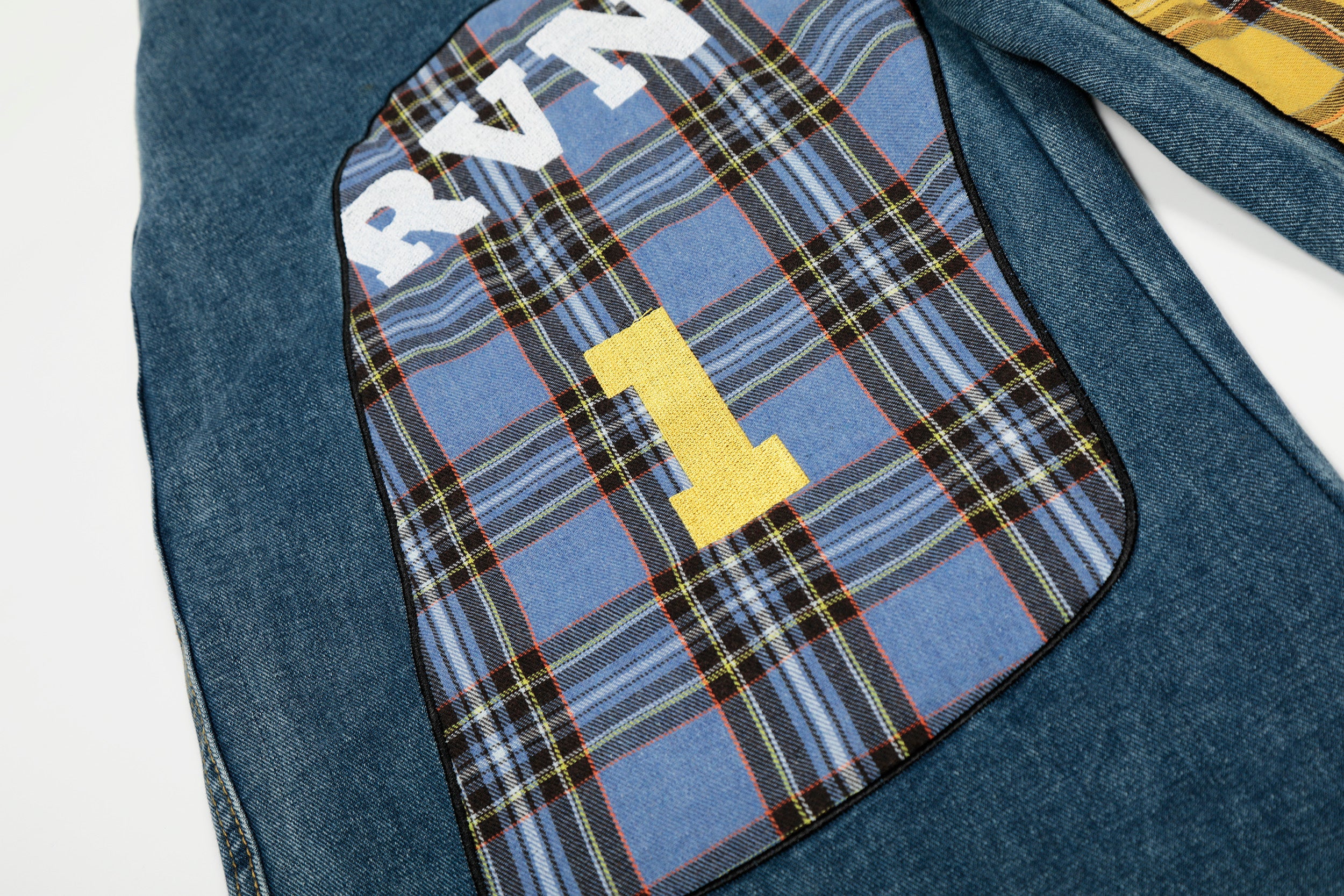 DONOTLOGO ：Urban Streetwear Collection | Unisex Relaxed Silhouette Jeans | Bold Plaid & Number Motif & Soft Denim Fabric