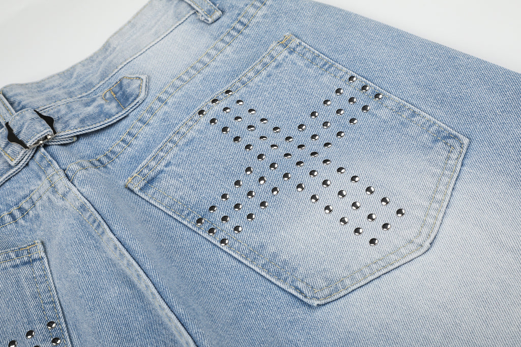 DONOTLOGO Urban Edge Collection | Unisex Relaxed Fit Denim Jeans | Bold Rivet Pocket Detail & Vintage Wash Finish with Classic Cotton Denim Fabric