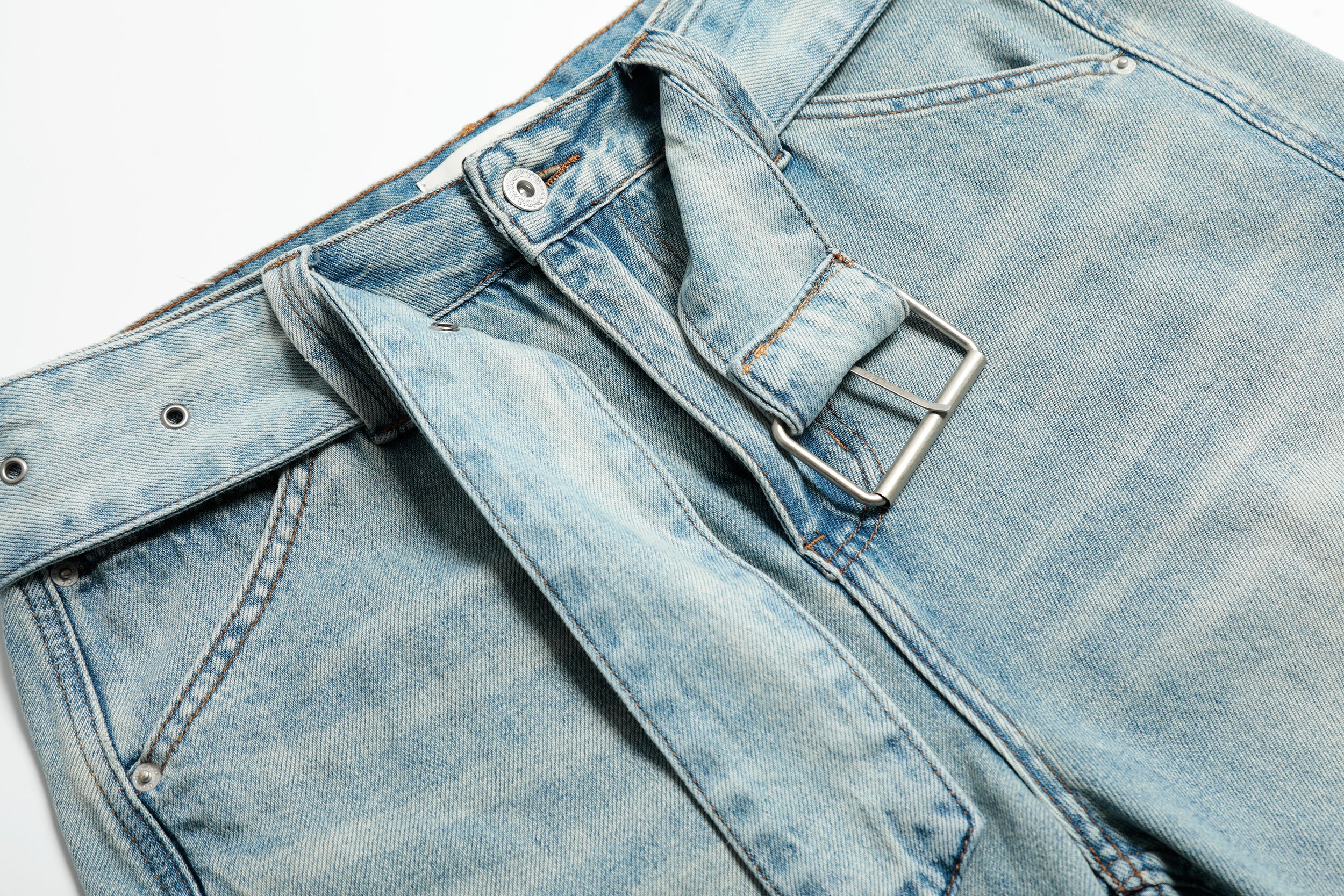 DONOTLOGO Urban Heritage Collection | Unisex Oversized Cropped Denim | Retro Aesthetic High-Rise Wide-Leg Bottoms with Authentic Fade Detail