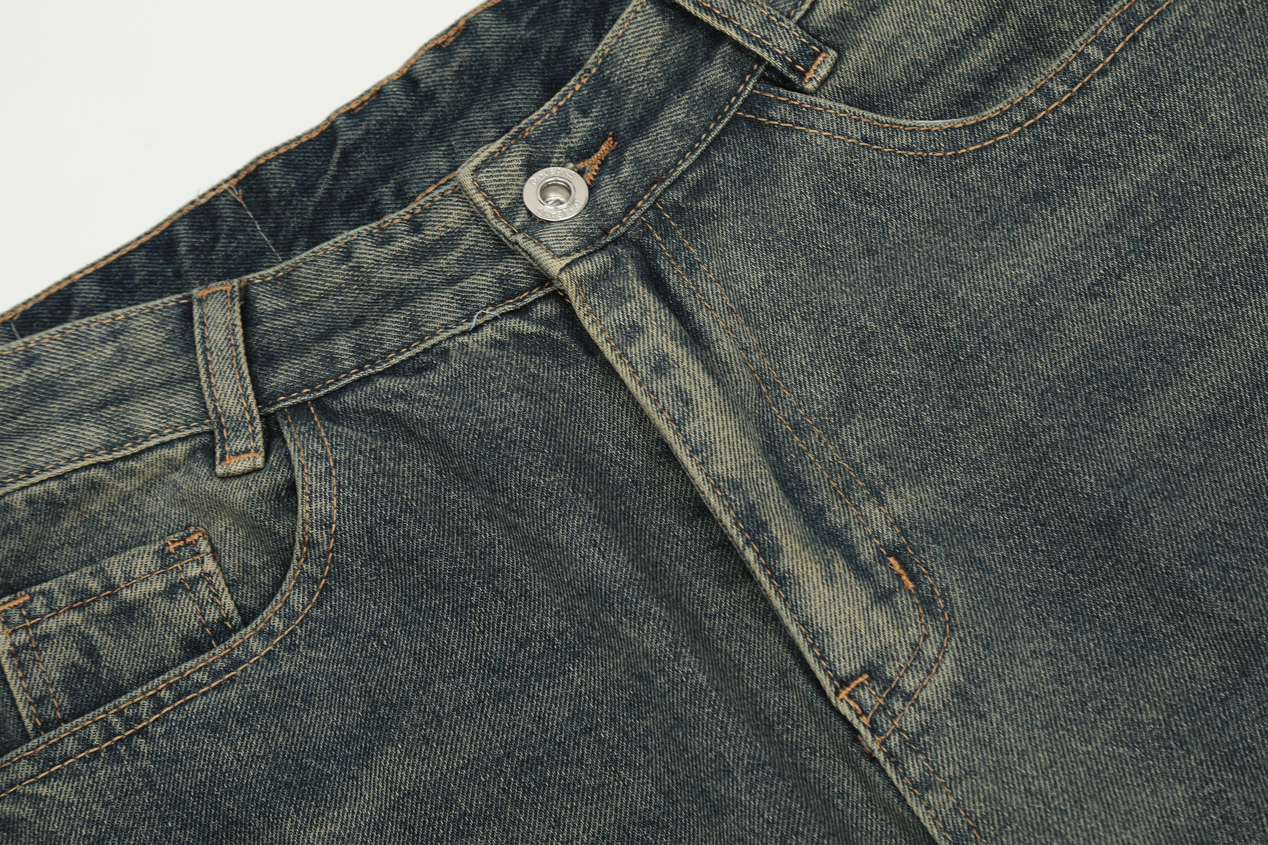DONOTLOGO Oversized Vintage Denim Shorts - Unisex Baggy Jorts with Contrast Stitching - Edgy Streetwear Bottom with Patch Pockets & Distressed Wash