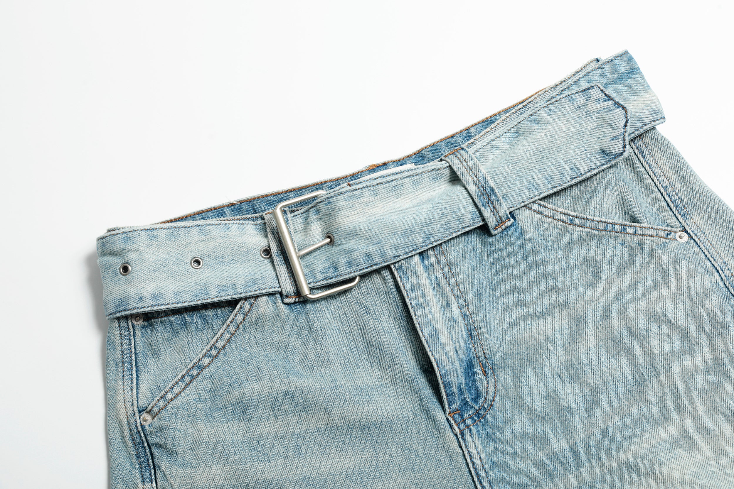 DONOTLOGO Urban Heritage Collection | Unisex Oversized Cropped Denim | Retro Aesthetic High-Rise Wide-Leg Bottoms with Authentic Fade Detail