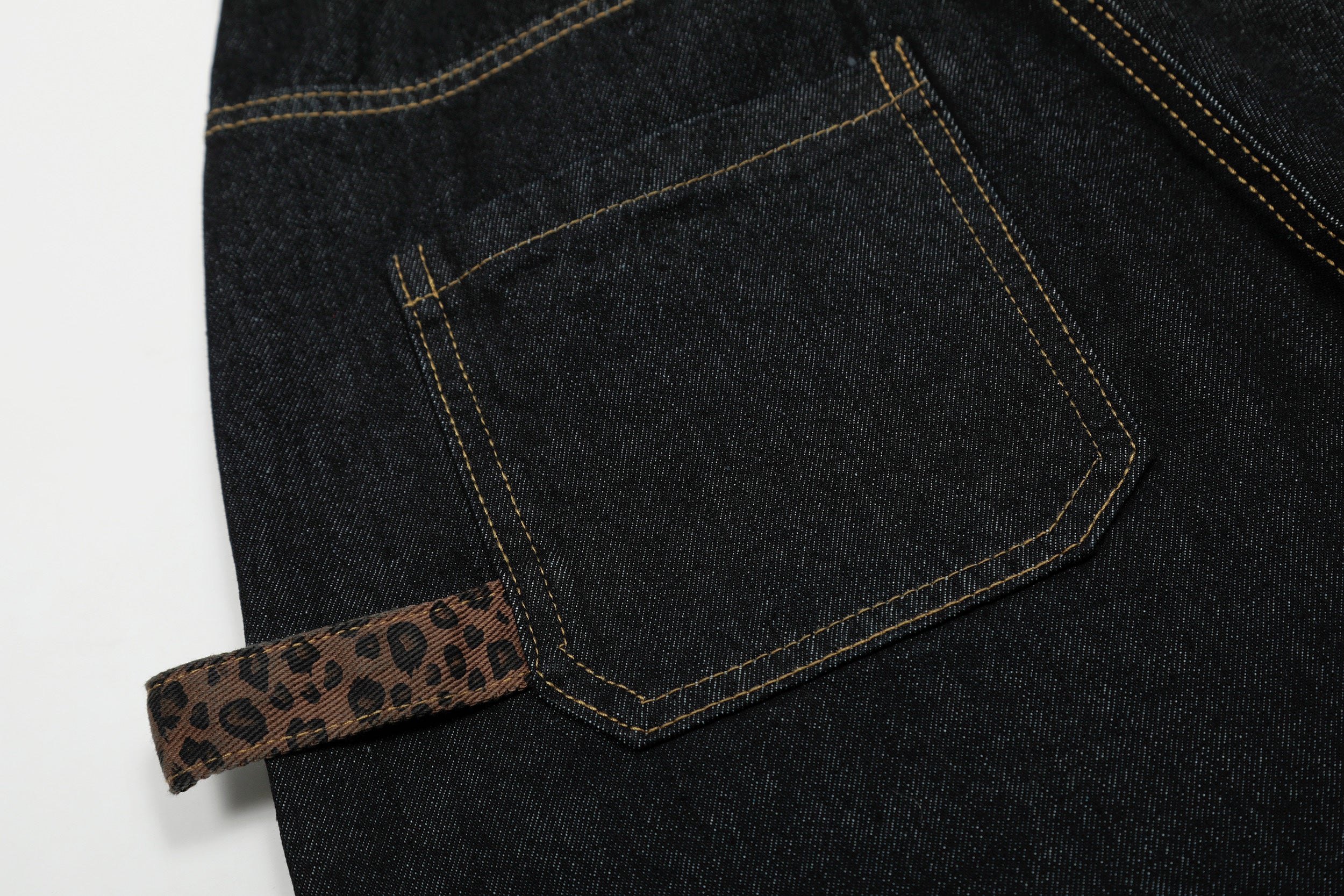 Unisex Vintage Leopard Applique Denim Jeans