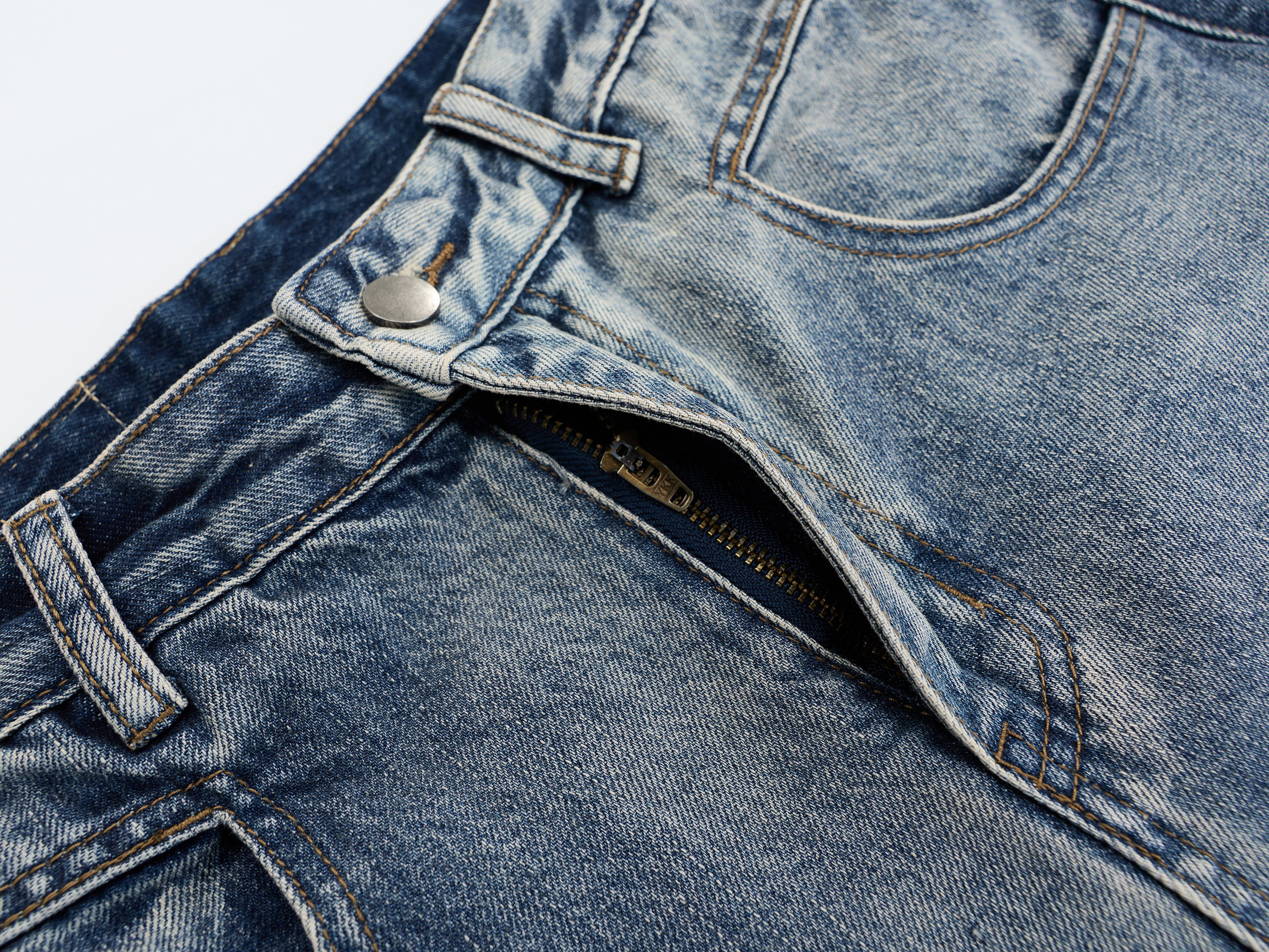 DONOTLOGO Oversized Vintage Washed Denim Jeans - Unisex Baggy Trousers with Distressed Fade - Edgy Streetwear Bottom with Wide Leg Silhouette & Raw Hem