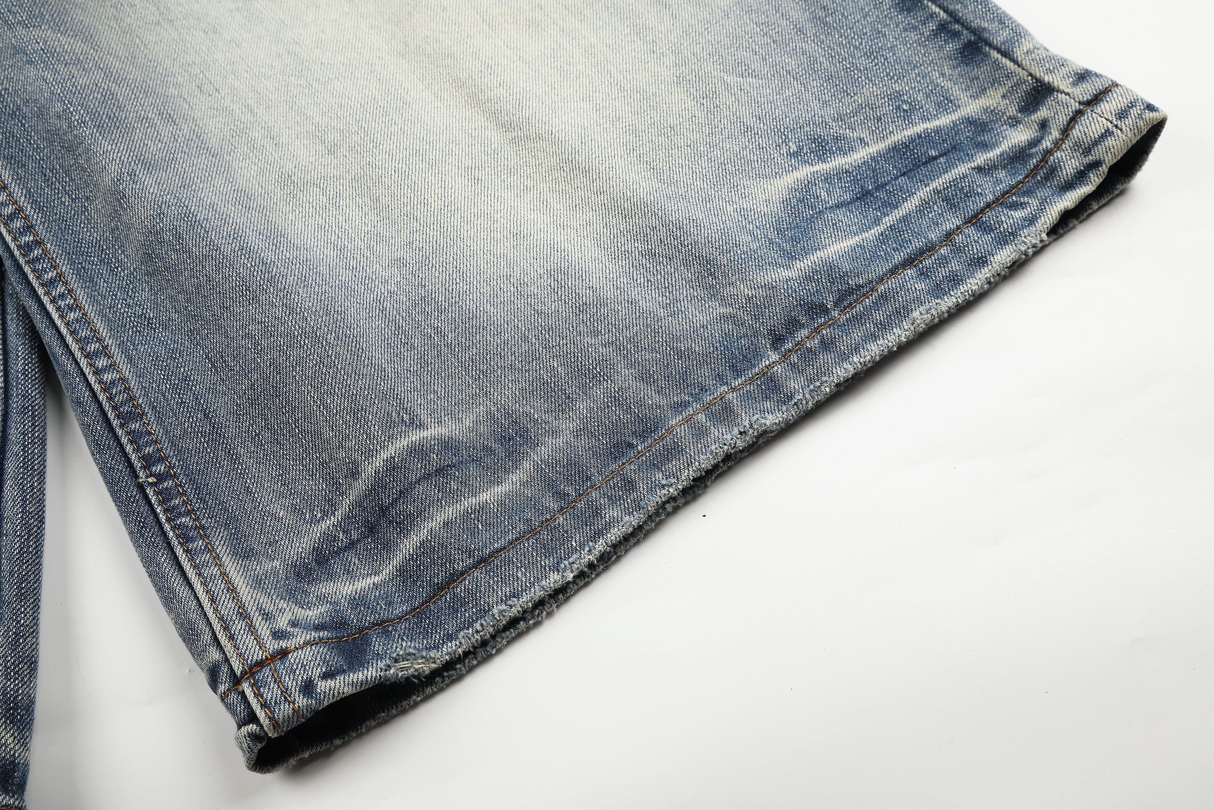 DONOTLOGO Urban Heritage Collection | Unisex Oversized Cropped Denim | Retro Aesthetic High-Rise Wide-Leg Bottoms with Authentic Fade Detail