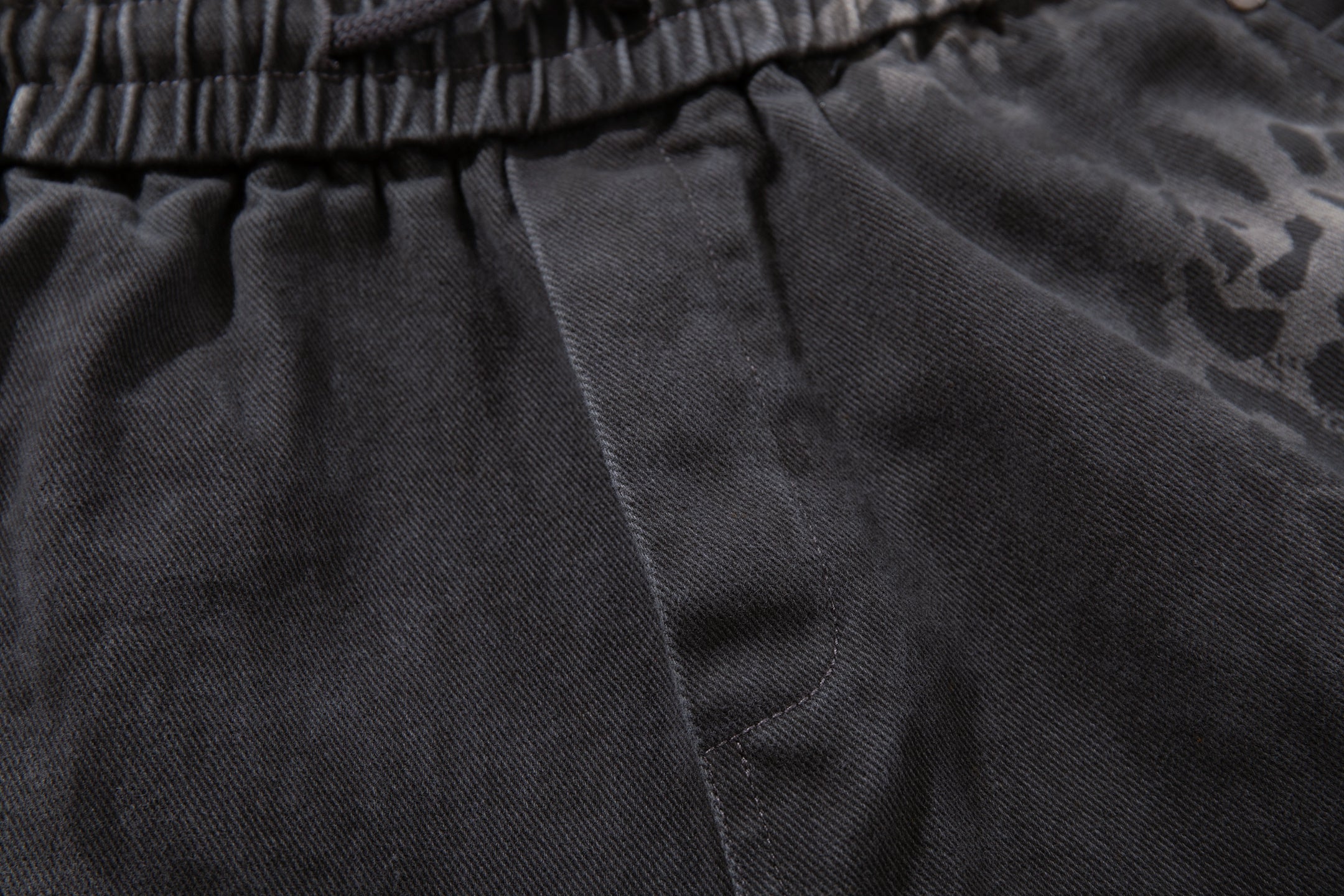 Unisex Trendy Streetwear Leopard-Print Gradient Distressed Curved-Leg Jeans