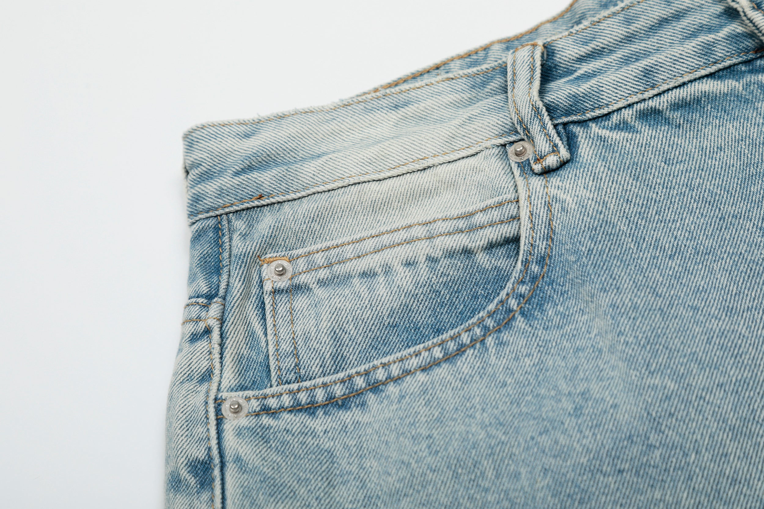 DONOTLOGO Urban Heritage Collection | Unisex Oversized Cropped Denim | Retro Aesthetic High-Rise Wide-Leg Bottoms with Authentic Fade Detail