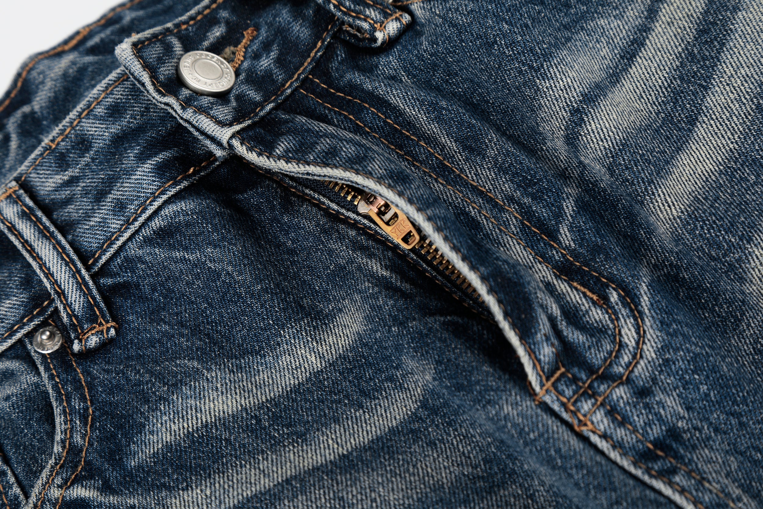 DONOTLOGO Urban Heritage Collection | Unisex Oversized Cat Whisker Ripped Denim | Retro Aesthetic High-Rise Wide-Leg Bottoms with Authentic Fade Detail